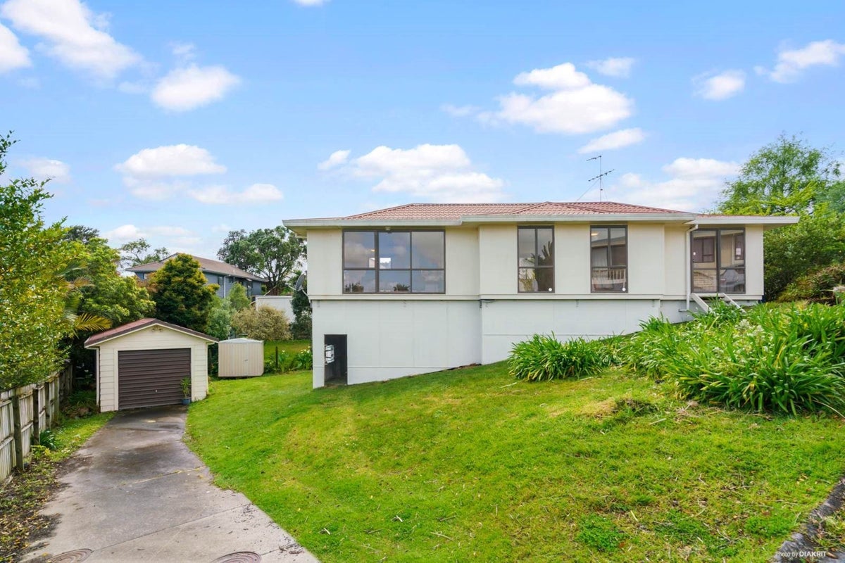 8 Exeter Place, Unsworth Heights, Auckland - Carousel 1