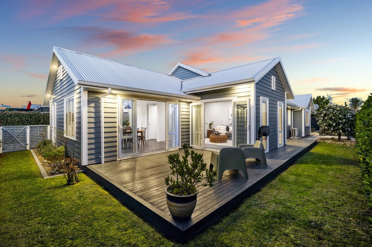 328 Lakes Boulevard, Pyes Pa, Tauranga - Carousel 1