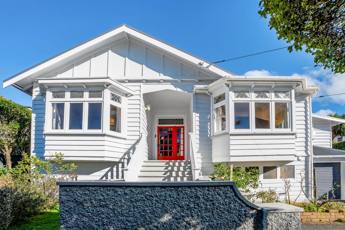 13 Rolleston Street, Mount Cook, Wellington - Carousel 21