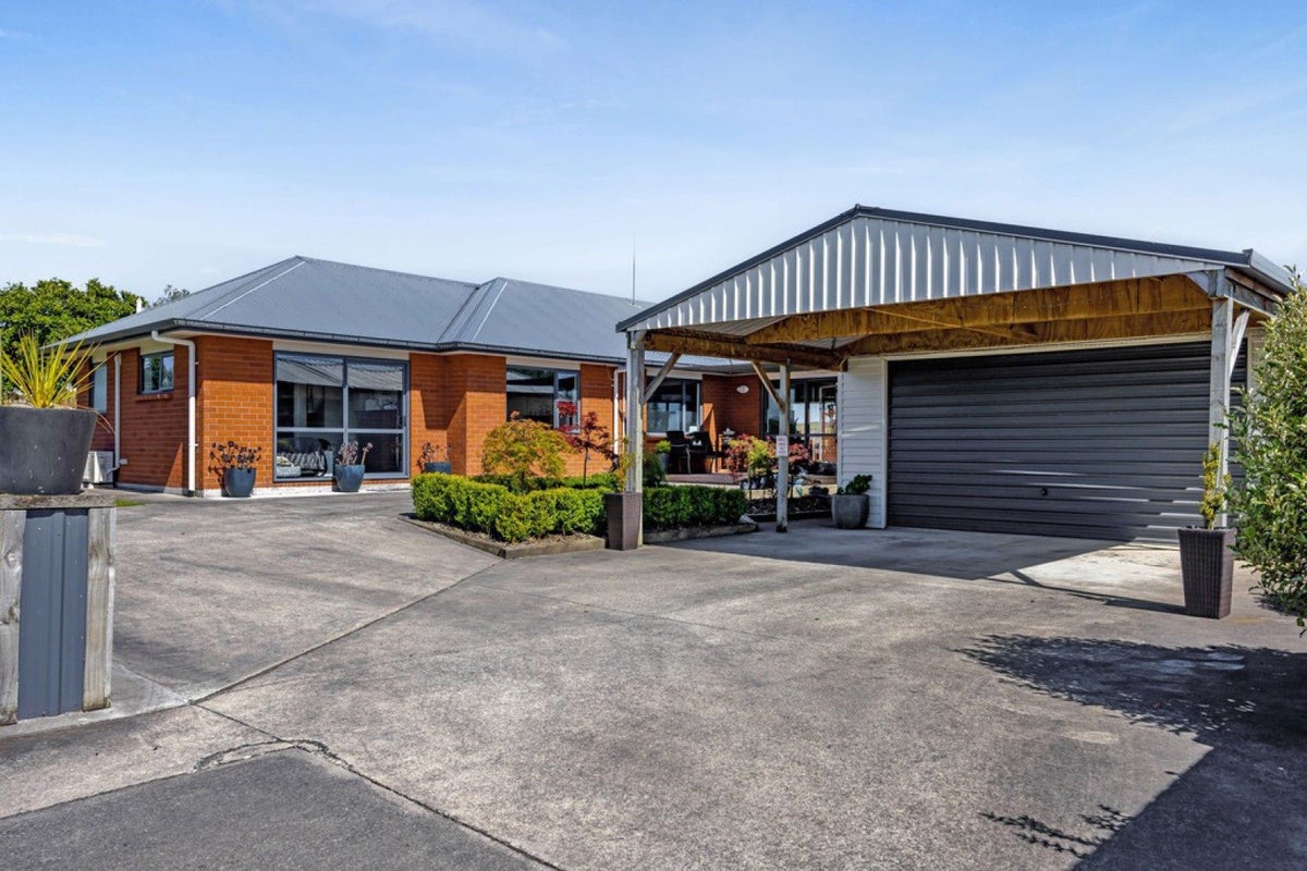 851 East Road, Toko, Stratford - Carousel 2