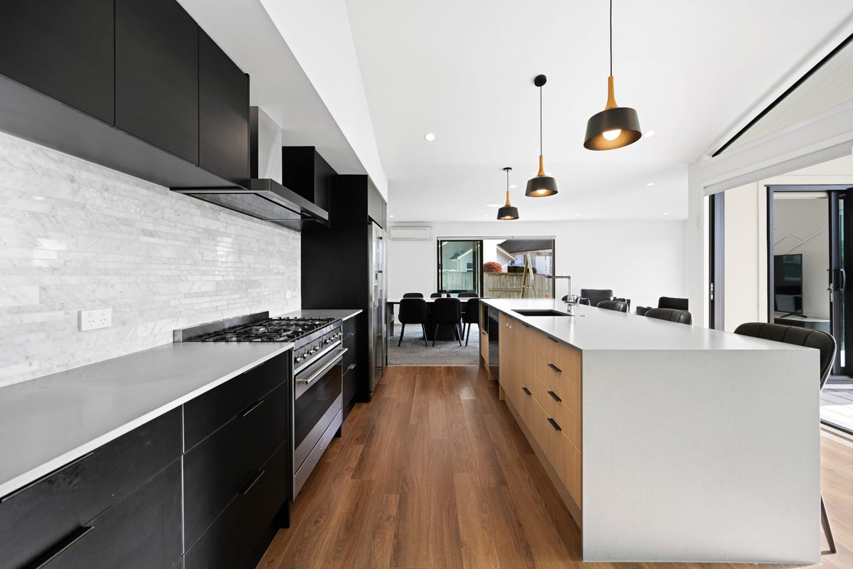 5 Batten Drive, Flagstaff, Hamilton - Carousel 2