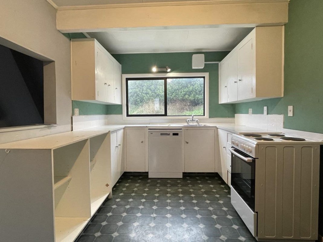 3 Lanes Road, Bridge Hill, Alexandra - Carousel 2