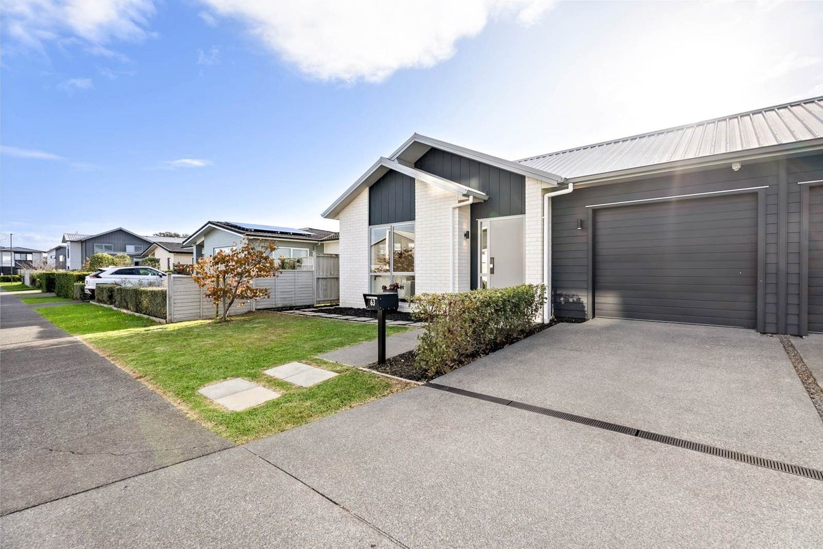 63 Pepene Avenue, Takanini, Auckland - Carousel 1