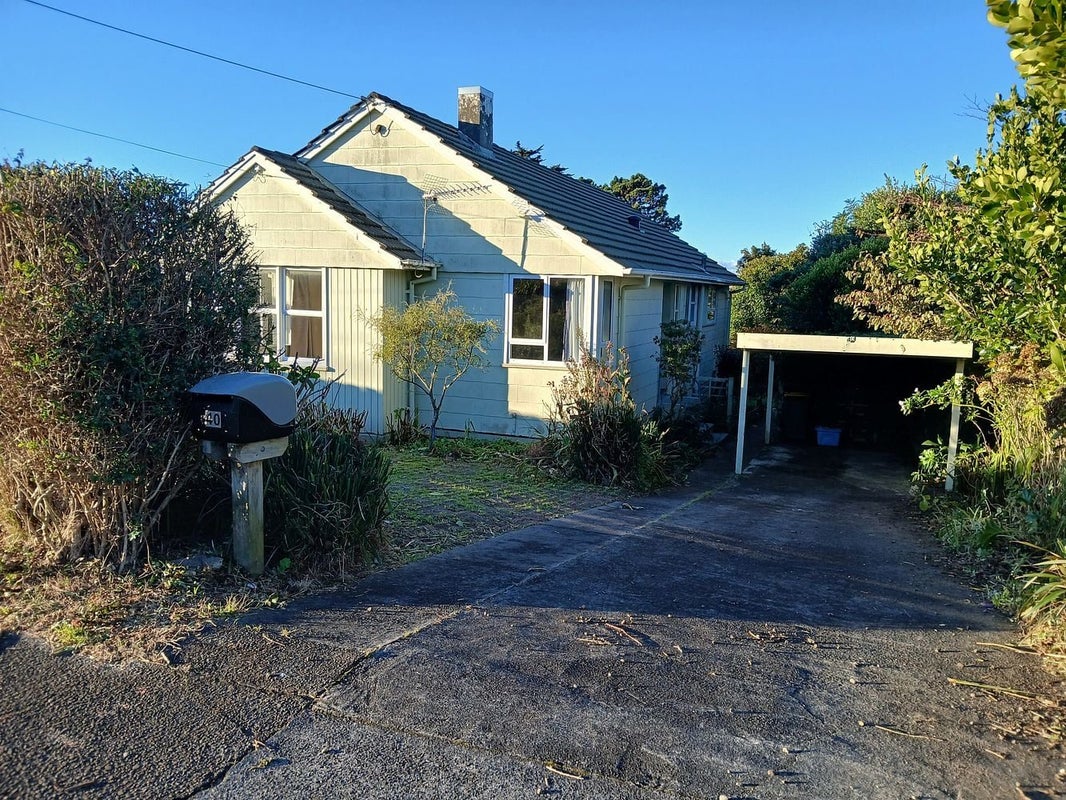 40 Banks Street, Marfell, New Plymouth - Carousel 1