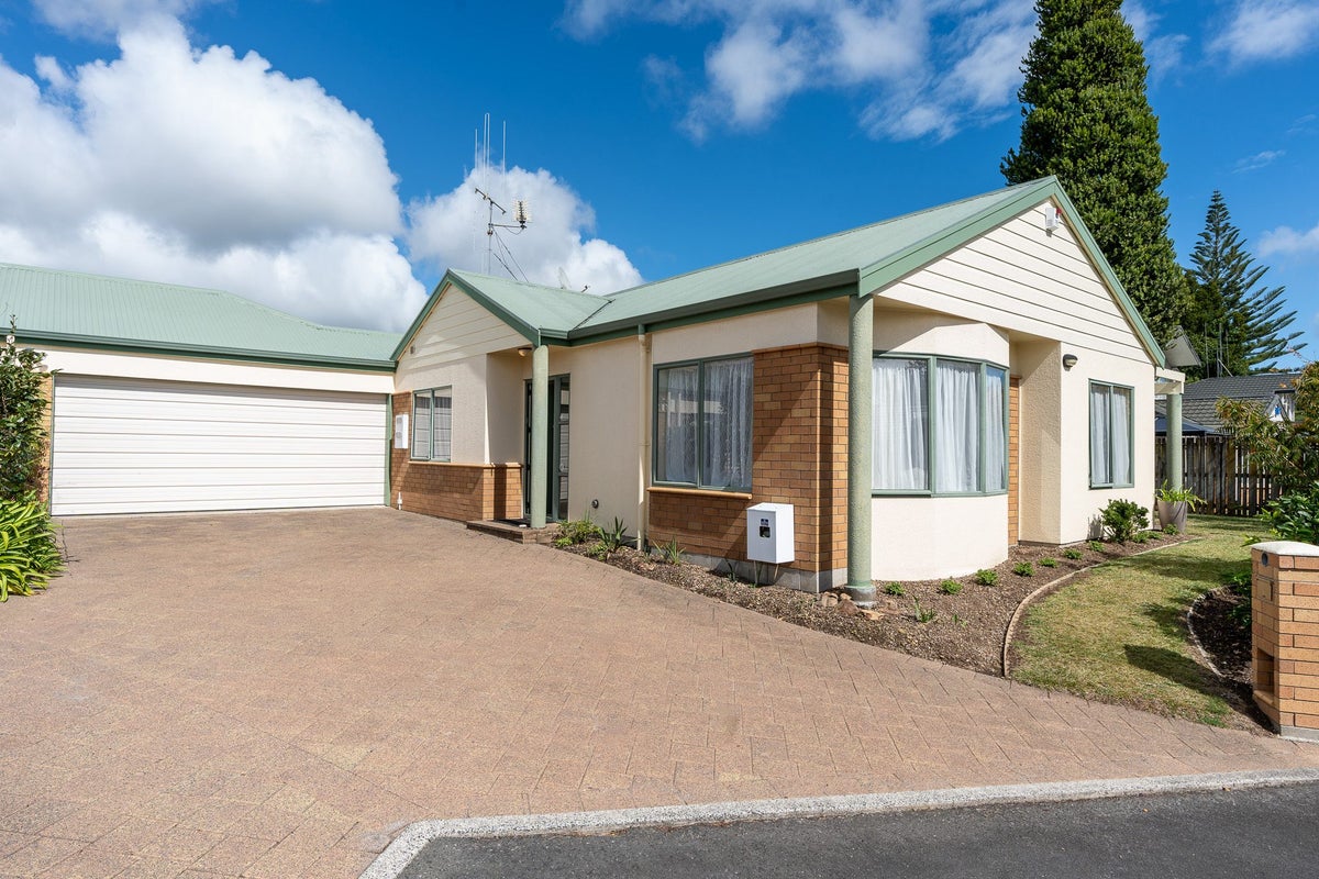 3D Hudson Court, Riverlea, Hamilton - Carousel 1