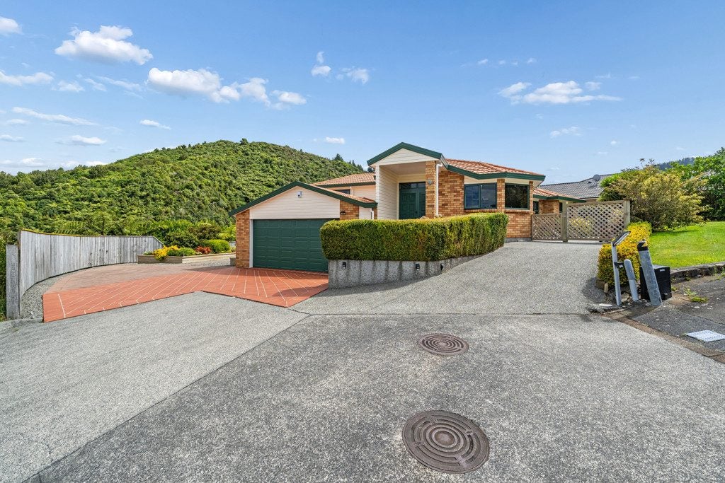 31 Birkinshaw Grove, Riverstone Terraces, Upper Hutt - Carousel 1