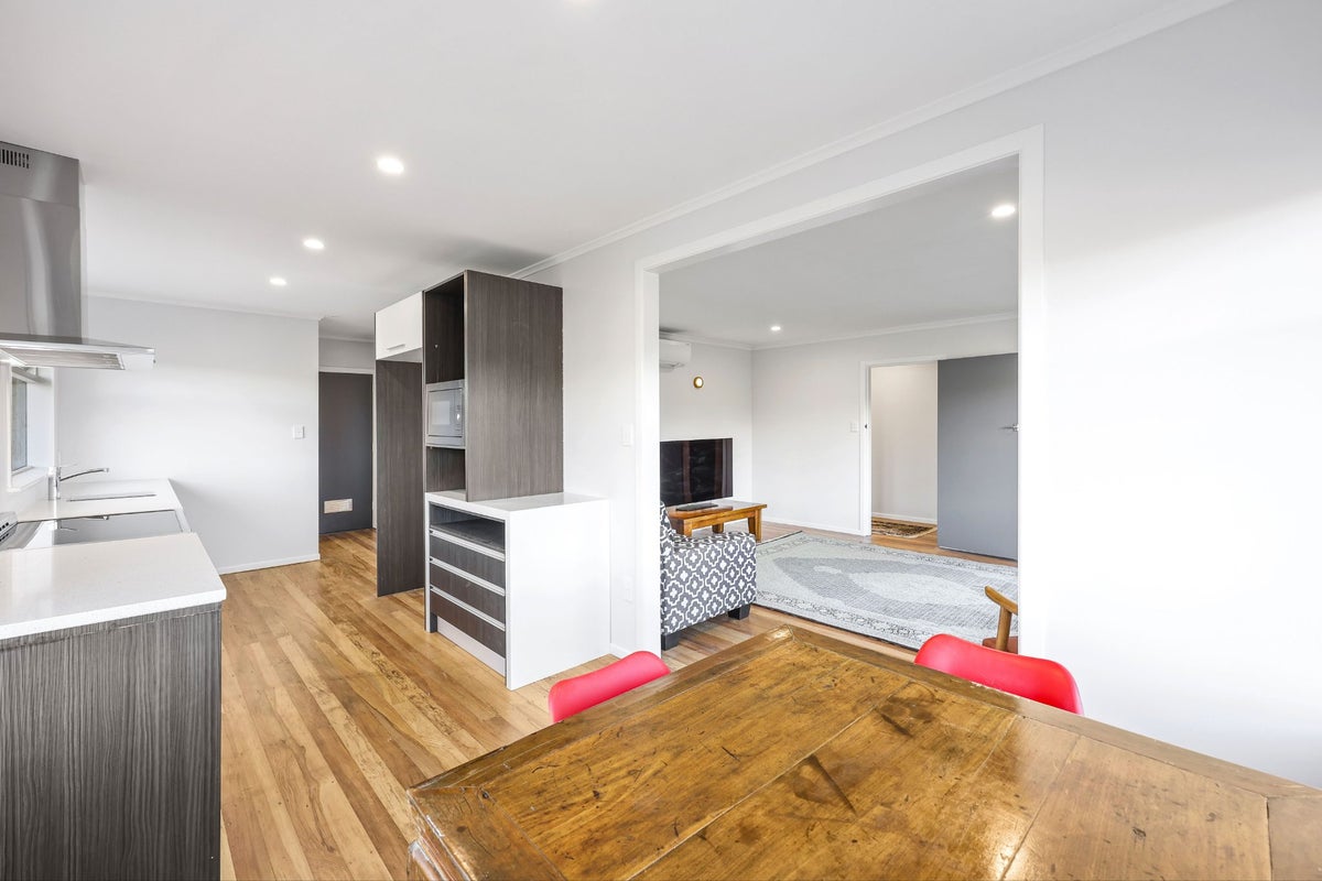 38 Angelo Avenue, Howick, Manukau City, Auckland - Carousel 2