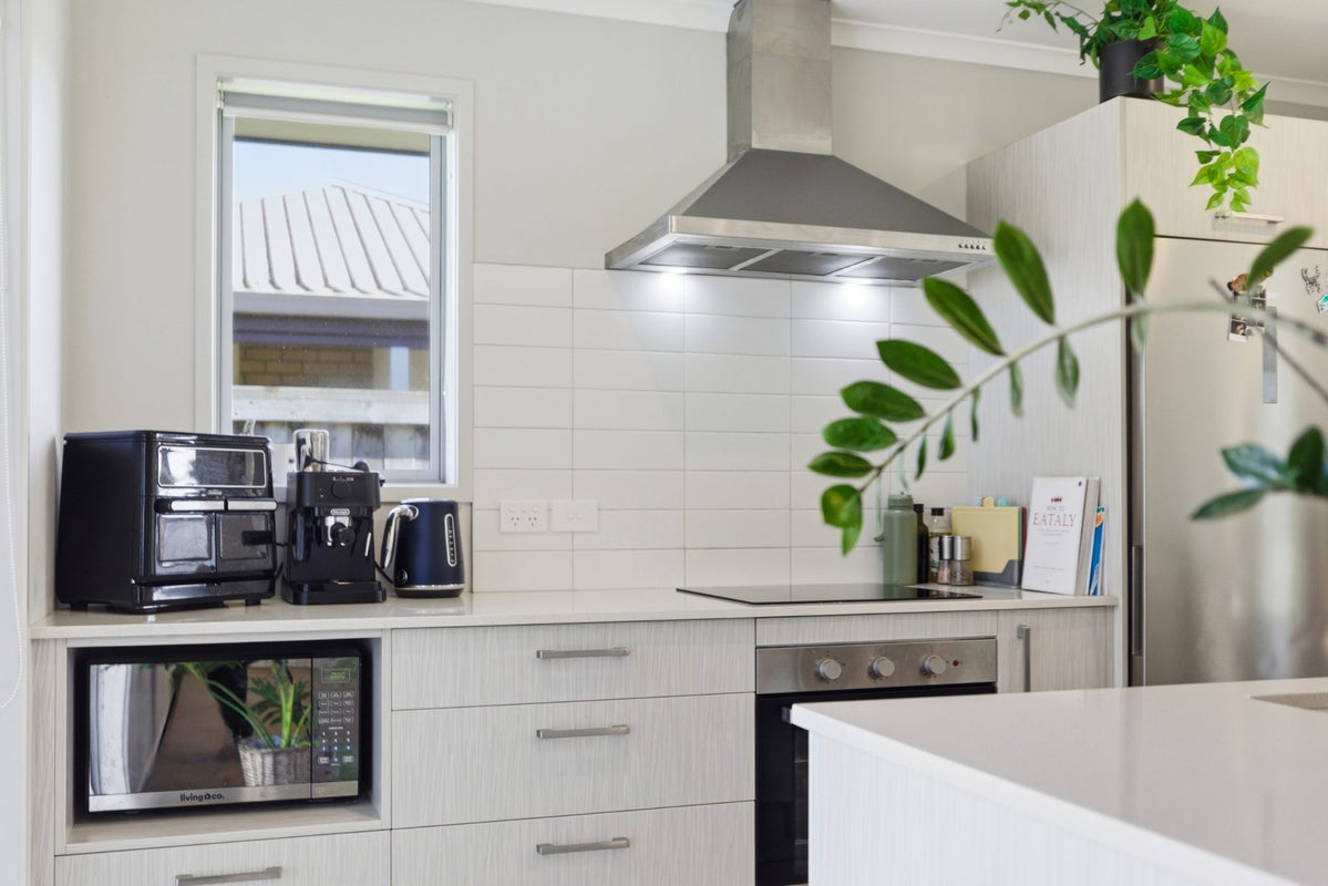 9 Kirk Lane, Ohauiti, Tauranga - Carousel 2