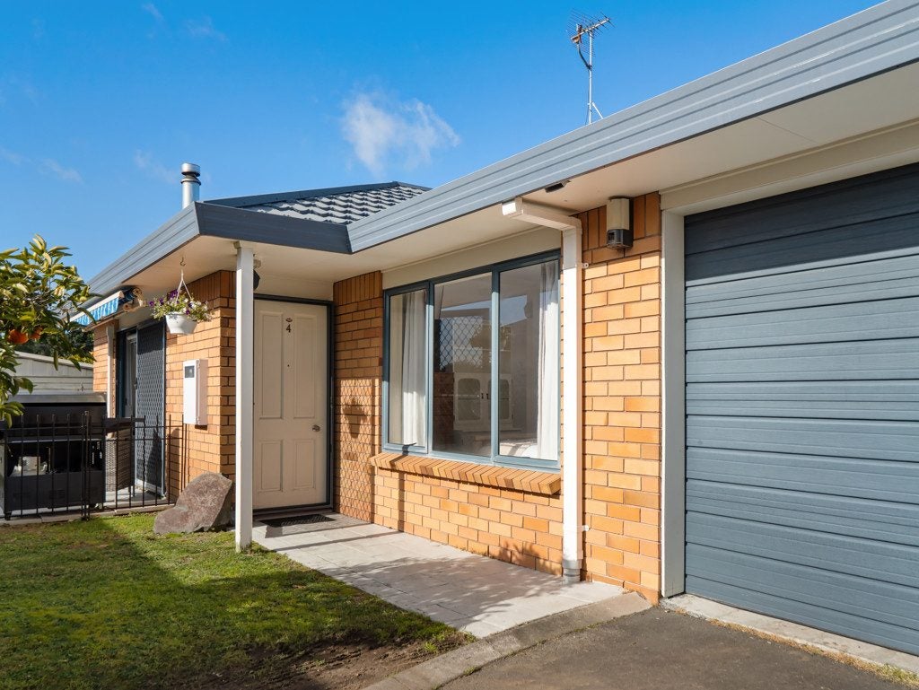 4 Pemberton Way, Greerton, Tauranga - Carousel 1