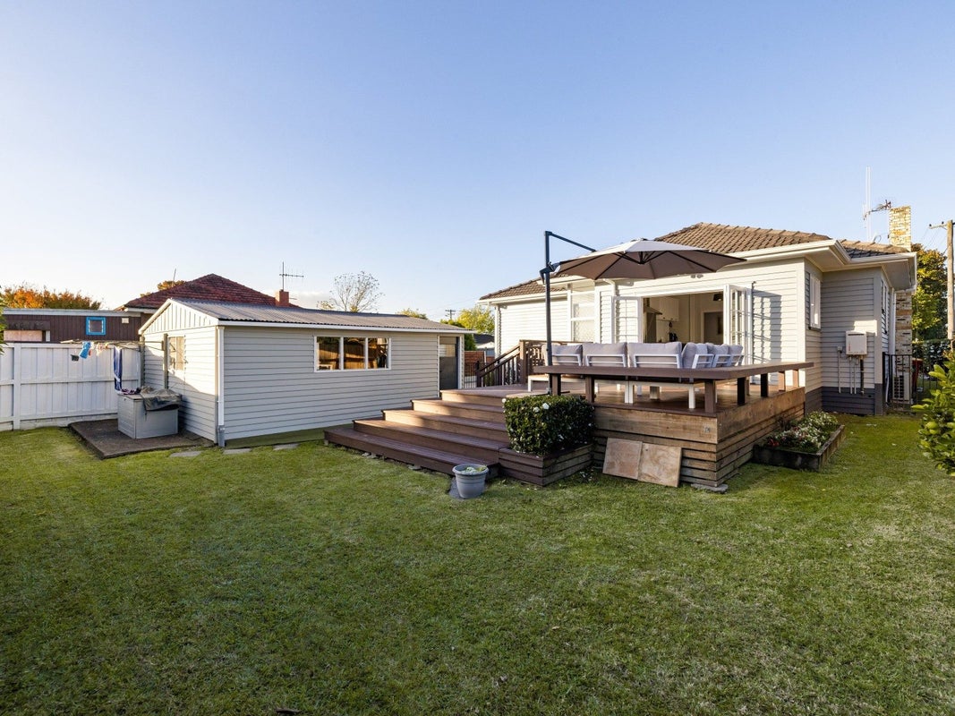 9 Nelson Street, Hamilton East, Hamilton - Carousel 3