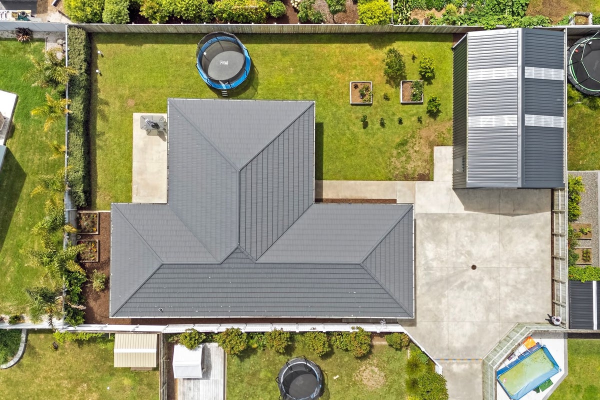 27 Smith Street, Lepperton, New Plymouth - Carousel 38