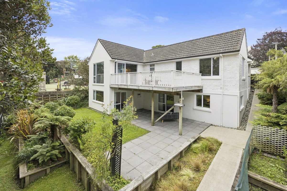 16 Grendon Street, Maori Hill, Dunedin - Carousel 21