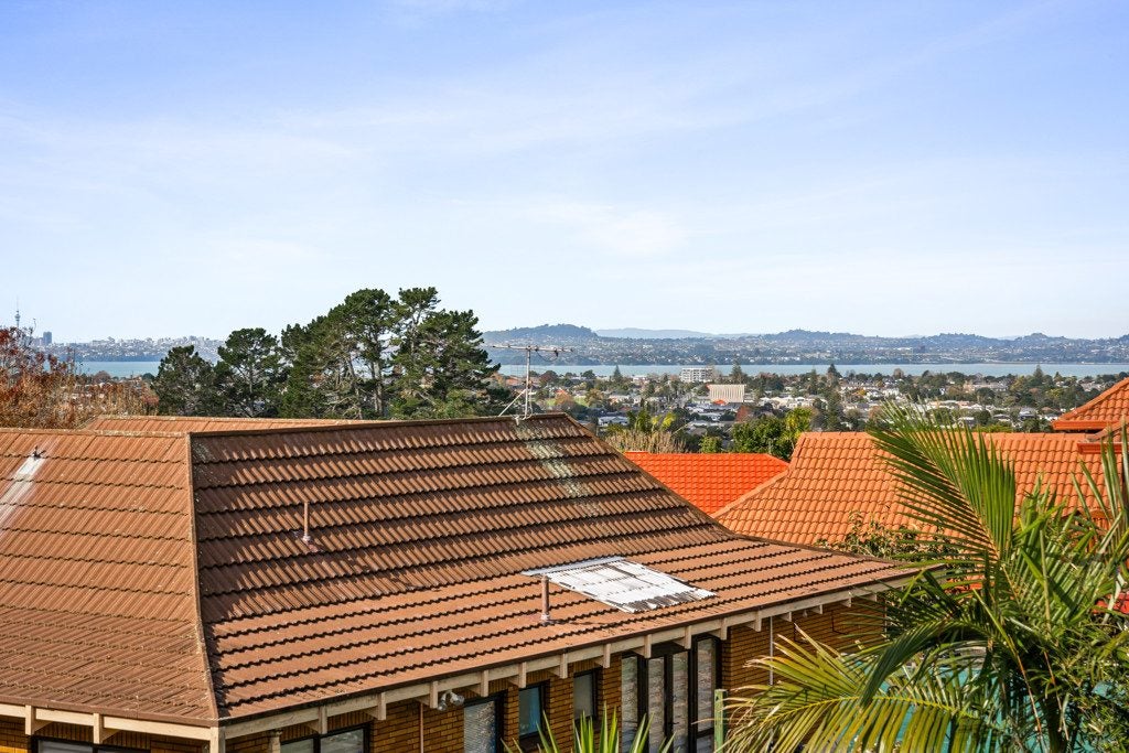 211 Royal Road, Massey, Auckland - Carousel 31