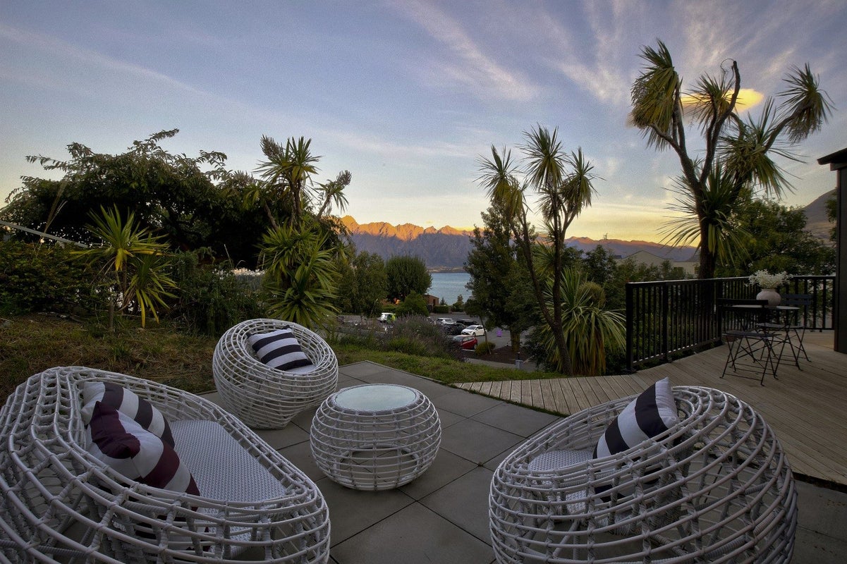 14 Sainsbury Road, Fernhill, Queenstown - Carousel 2