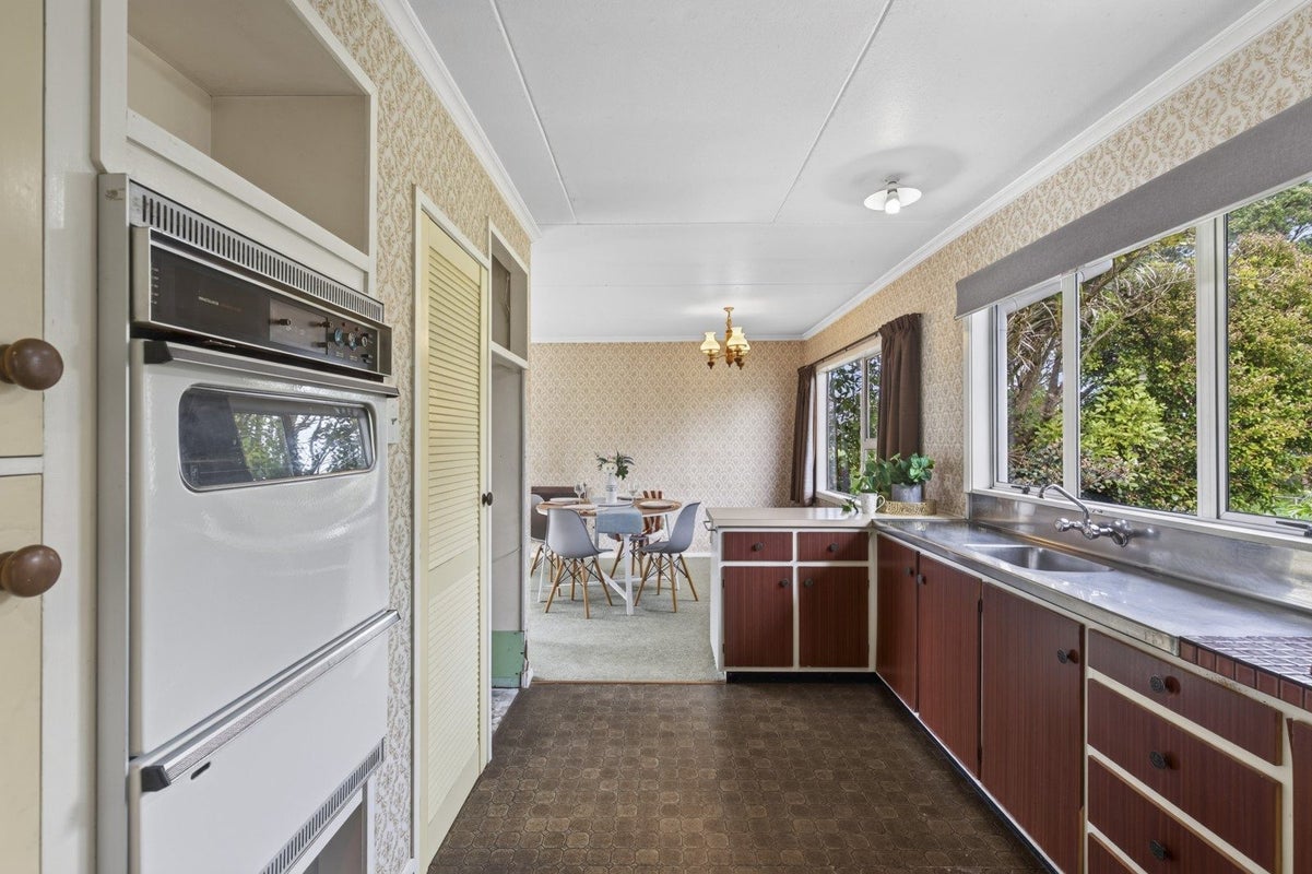 116 Centennial Avenue, Waitara, Waitara - Carousel 2
