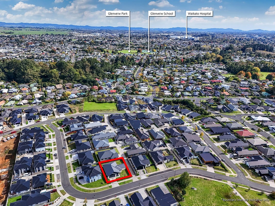 22 Inuwai Street, Glenview, Hamilton - Carousel 23
