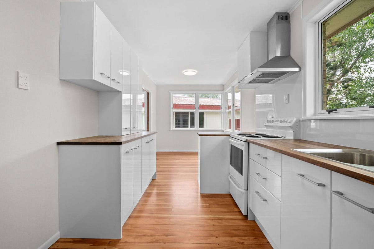 36 Pollen Crescent, Melville, Hamilton - Carousel 2