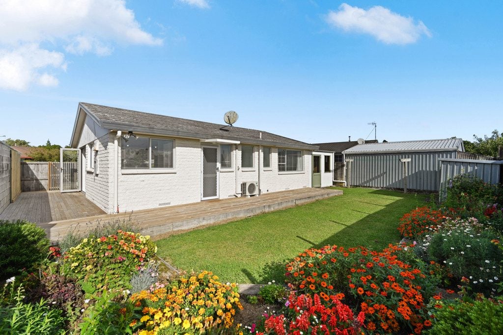 13B Sandalwood Drive, Dinsdale, Hamilton - Carousel 2
