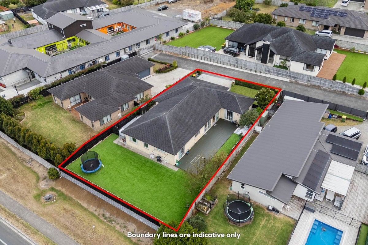 32 Cooladerry Place, Rosehill, Papakura - Carousel 2