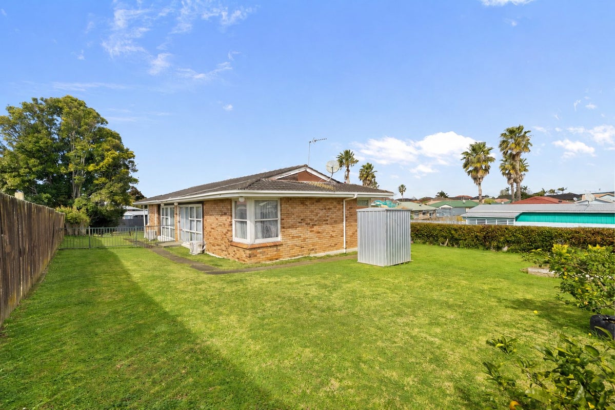 7 Manston Road, Mangere, Auckland - Carousel 1