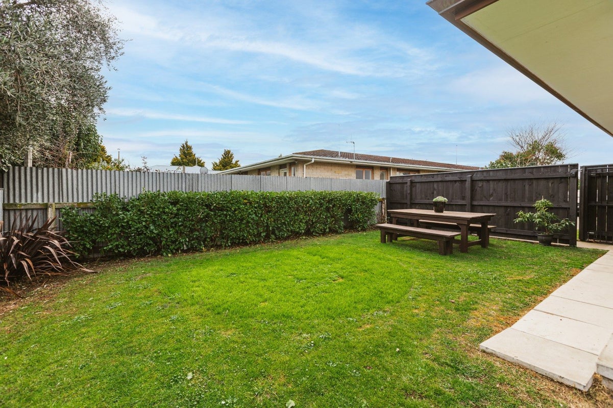 3/805 Heretaunga Street East, Parkvale, Hastings - Carousel 15