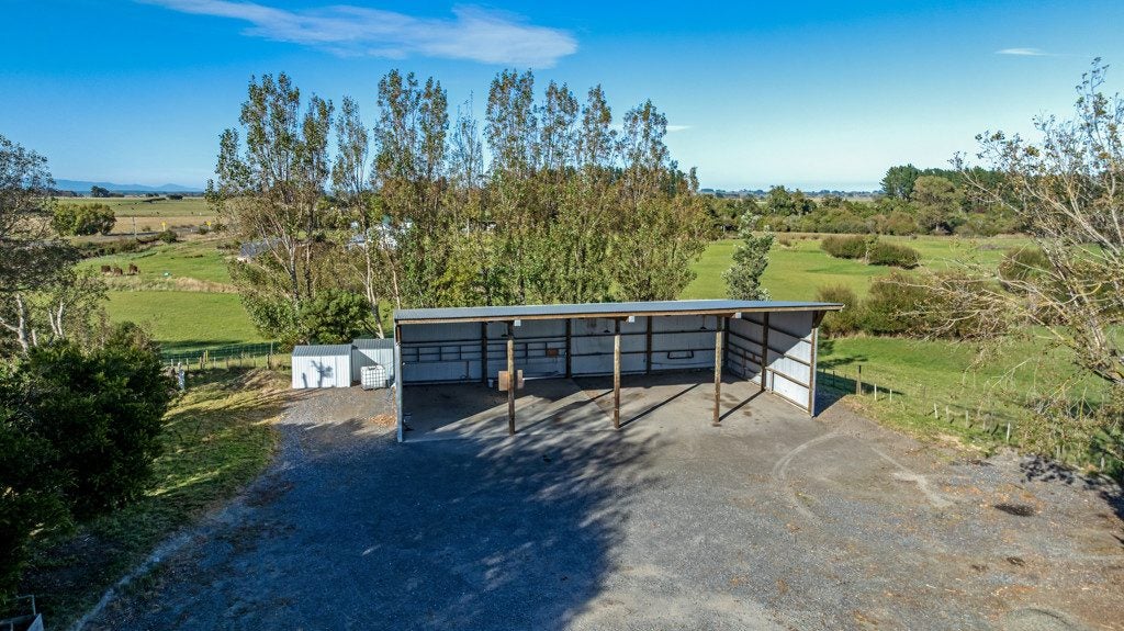 2915 State Highway 1, Sanson, Palmerston North - Carousel 1
