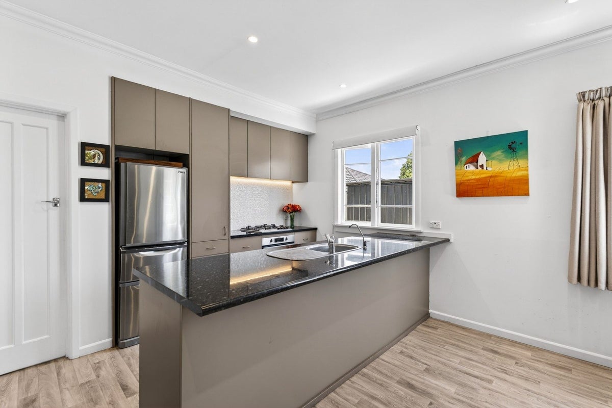 419 Brunswick Street, Saint Leonards, Hastings - Carousel 2