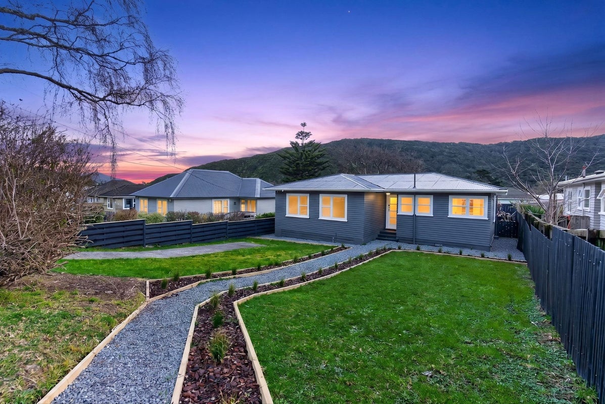 84 Coast Road, Wainuiomata, Lower Hutt, Wellington - Carousel 1