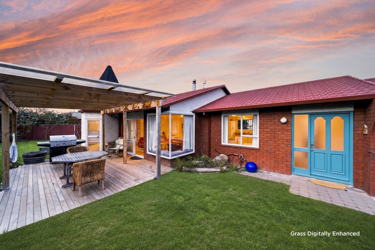 7 Ludlow Place, Parklands, Christchurch - Carousel 1