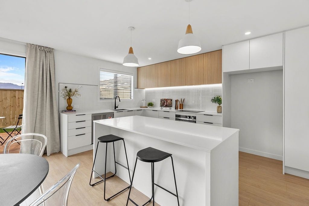 64 Little Owl Loop, Jacks Point, Queenstown - Carousel 2