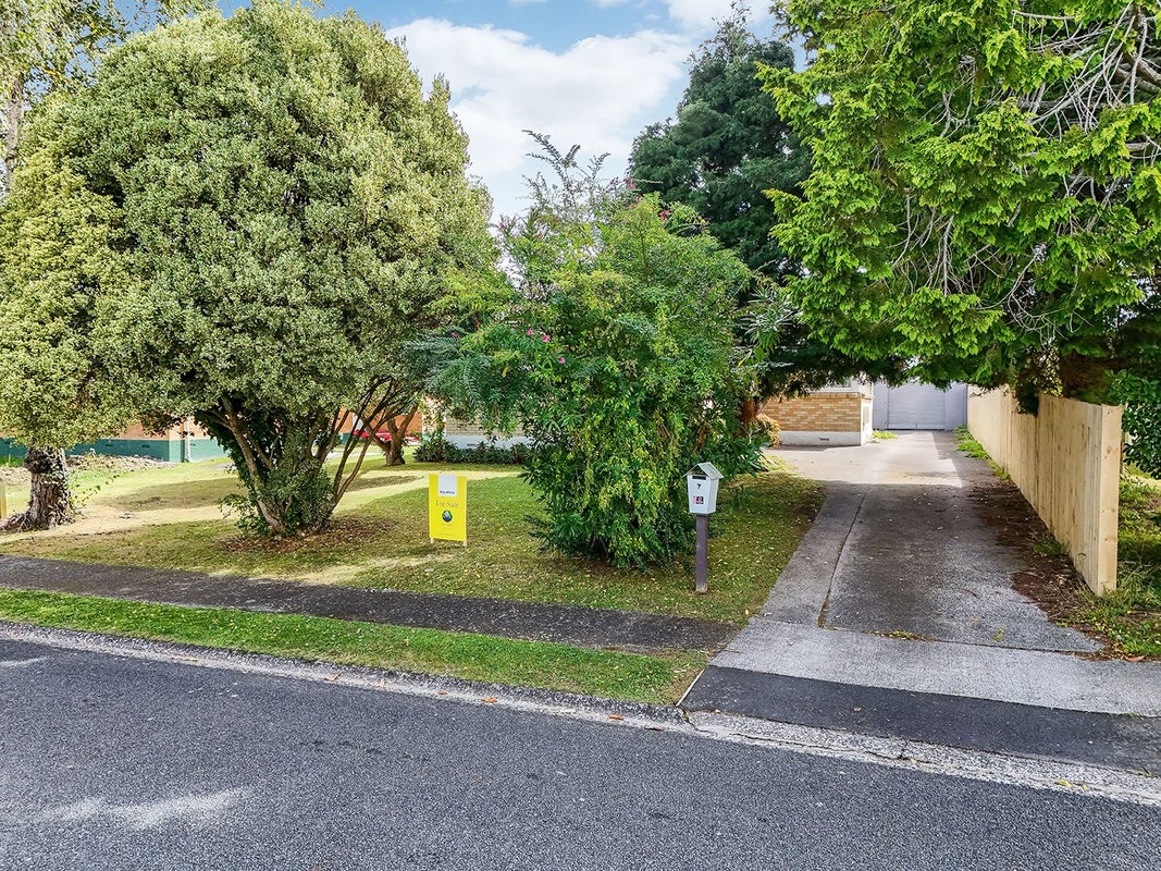 7 Aspiring Crescent, Chartwell, Hamilton - Carousel 2