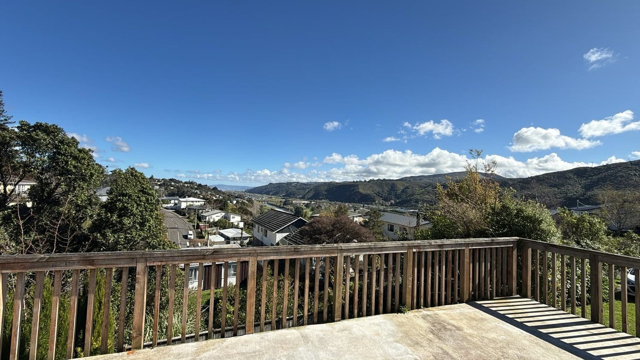 8 Kingsley Street, Stokes Valley, Lower Hutt - Carousel 11