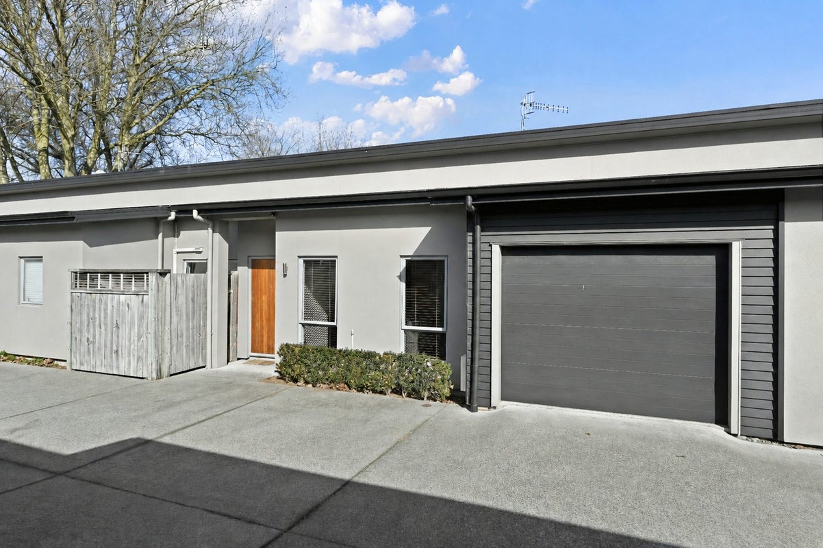 47B Albert Street, Hamilton East, Hamilton - Carousel 1