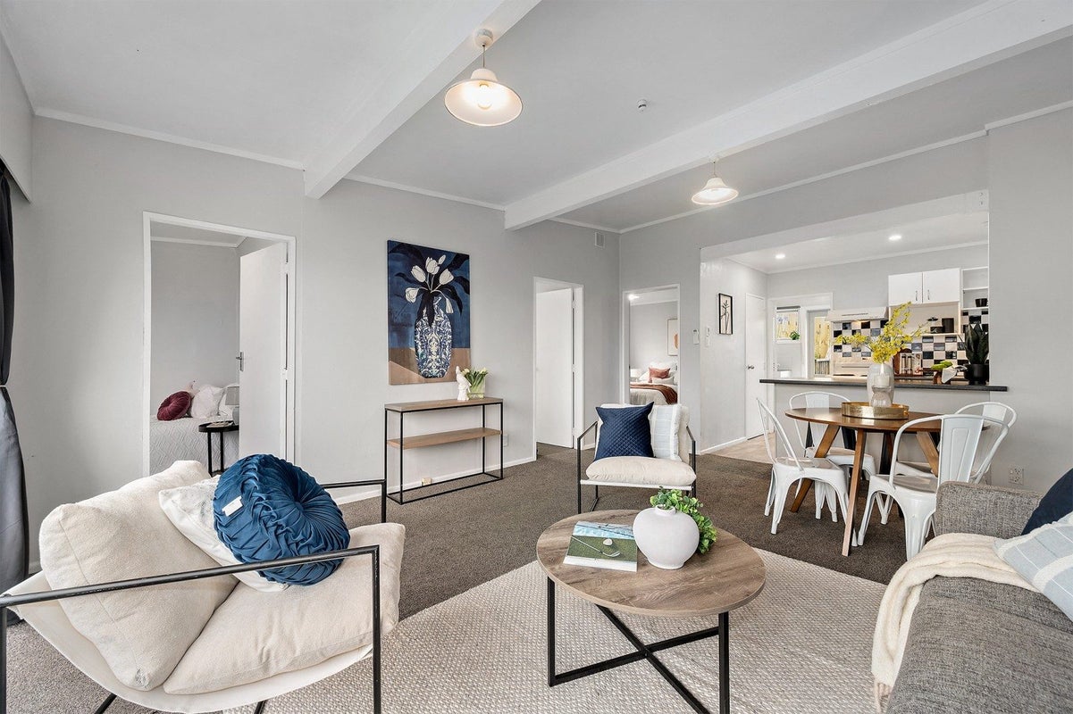 7 Chetwode Grove, Newlands, Wellington - Carousel 1