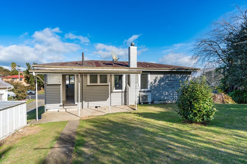 29 Domain Drive, Otorohanga, Otorohanga - Carousel 1