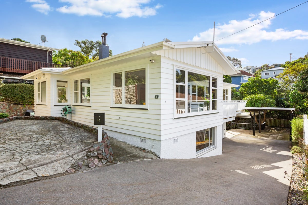 18 Woodland Road, Johnsonville, Wellington - Carousel 1