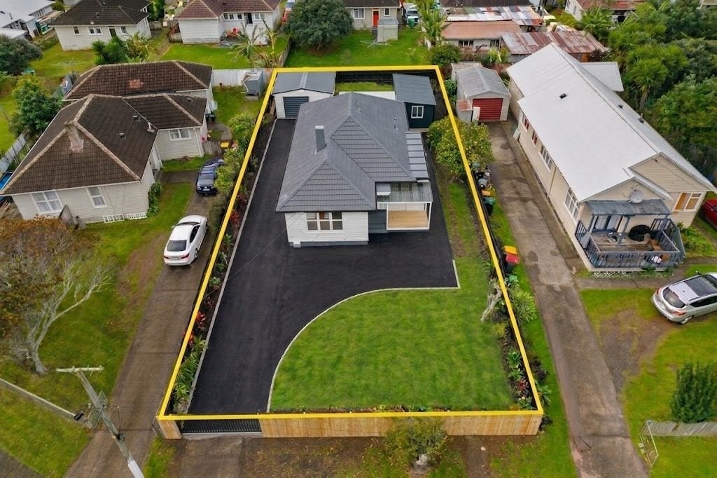 7 Hope Place, Otara, Auckland - Carousel 1