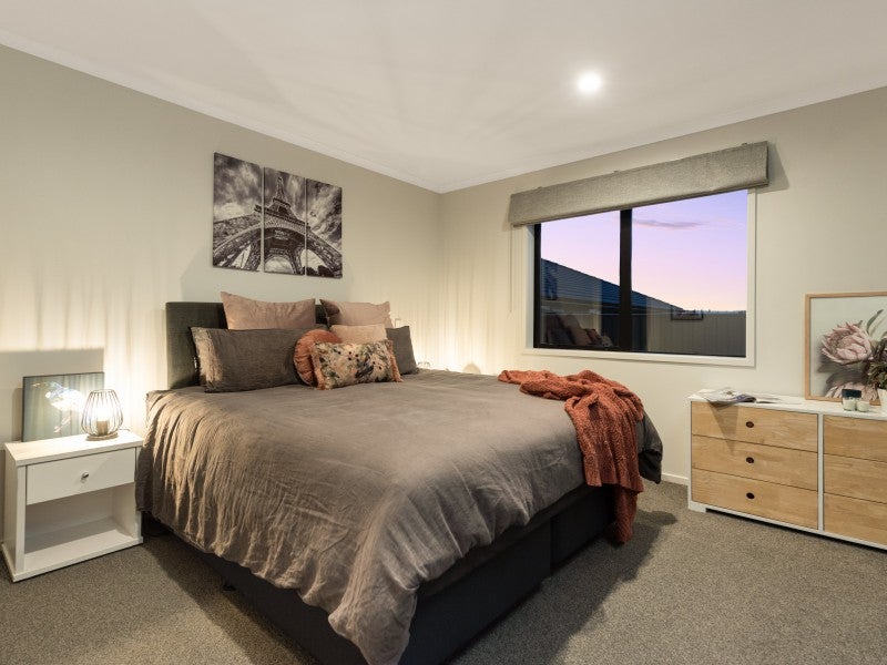 16 Waghorn Street, Pyes Pa, Tauranga - Carousel 21