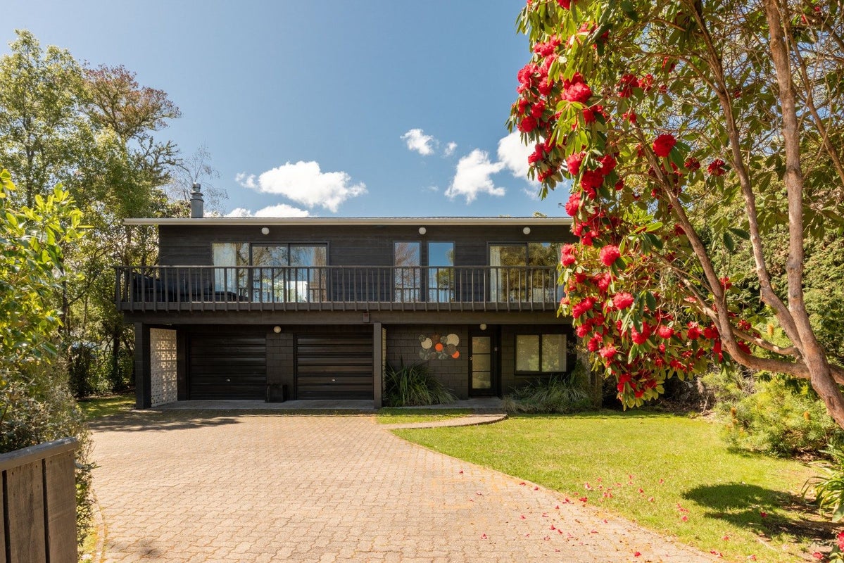 20 Keitha Place, Kinloch, Taupō - Carousel 2