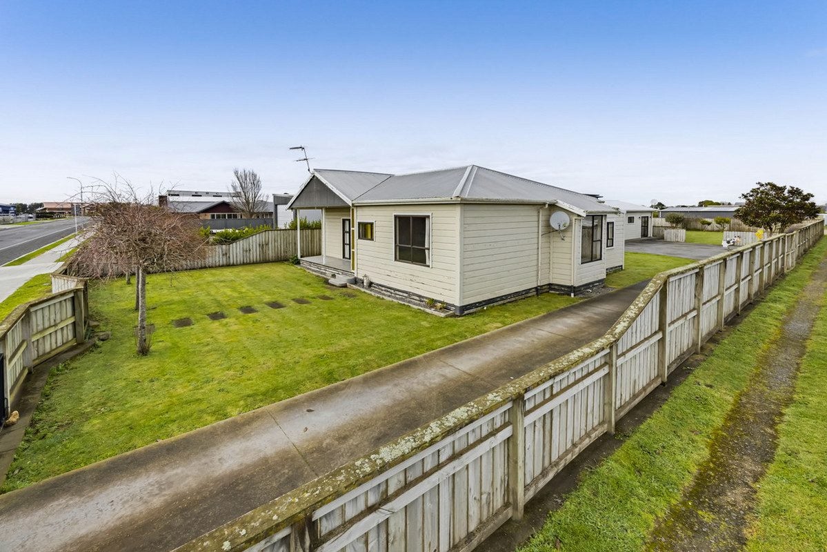 20 Fitzgerald Lane, Hawera - Carousel 1