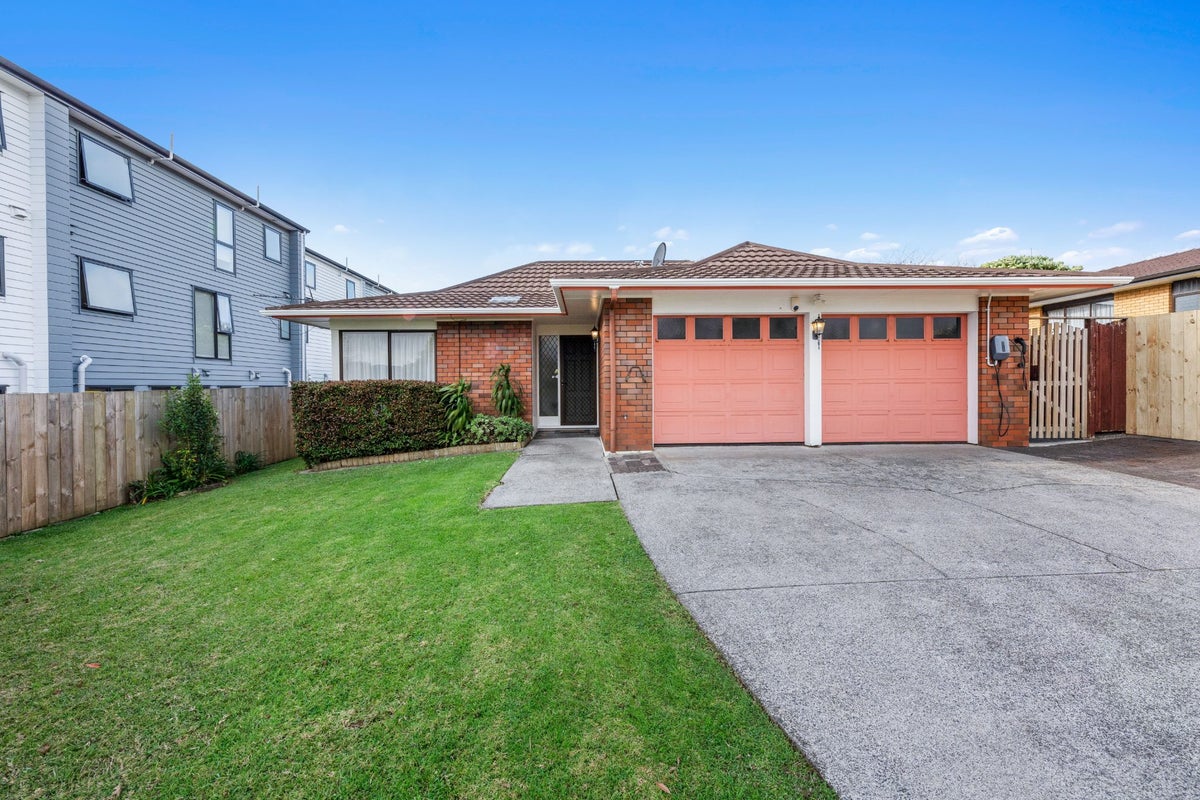 31 Cromdale Avenue, Highland Park, Auckland - Carousel 2