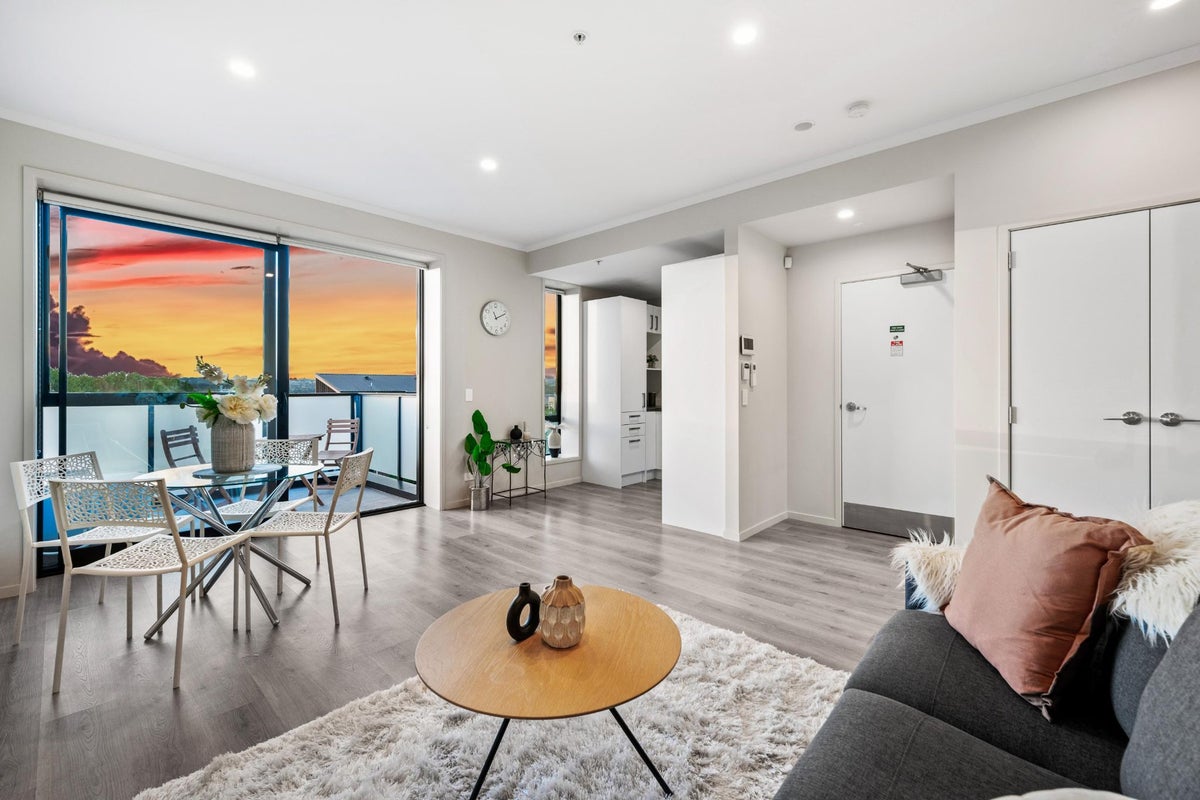 3/20 Kerewhenua Crescent, Hobsonville, Auckland - Carousel 2
