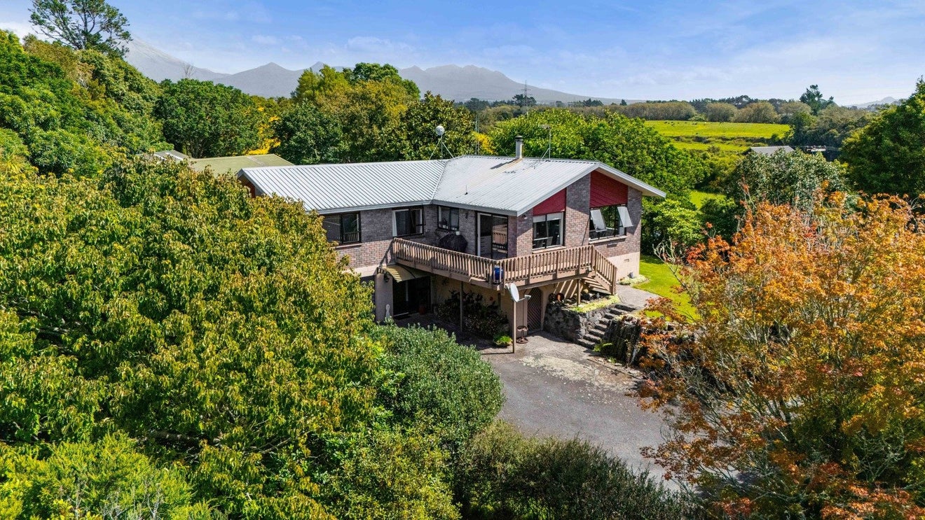 115 Alfred Road, Egmont Village, New Plymouth - Carousel 2