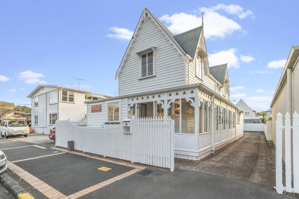 9 Maheke Street, St Heliers, Auckland - Carousel 1