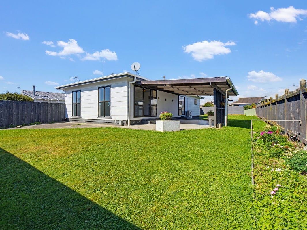 22 Peter Hall Drive, Kelvin Grove, Palmerston North - Carousel 40