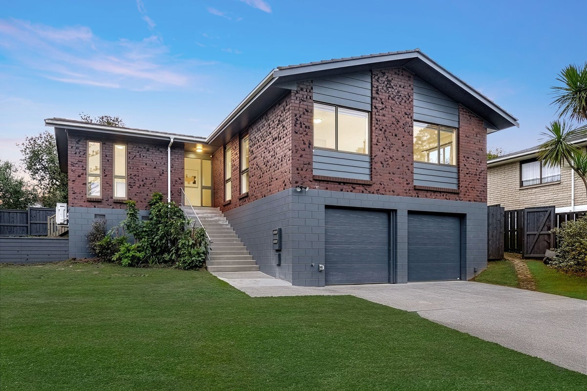 8 Worley Place, Saint Johns, Auckland - Carousel 1