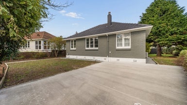 30 Harris Street, Naenae, Lower Hutt - Carousel 1