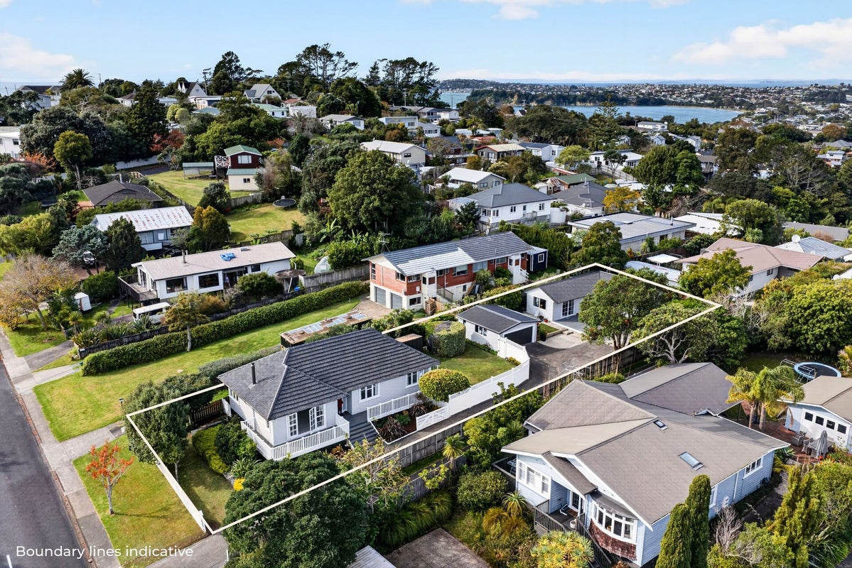 20 Brian Crescent, Stanmore Bay, Whangaparaoa - Carousel 2
