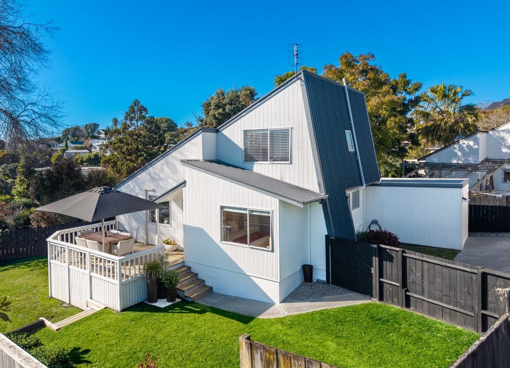 2/10 Trident Place, Shelly Park, Auckland - Carousel 28