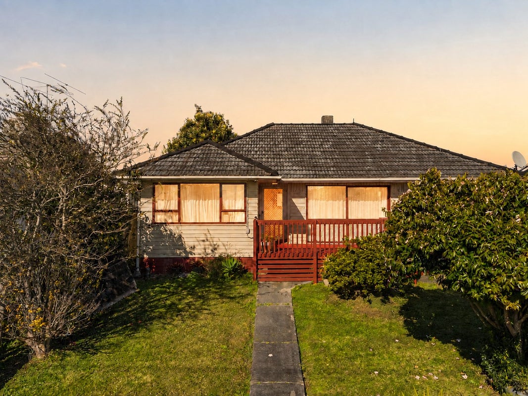 16 Antrim Crescent, Otara, Auckland - Carousel 1